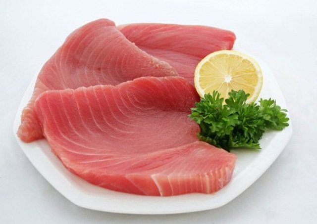 Thịt cá ngừ vừa ngọt vừa mềm.